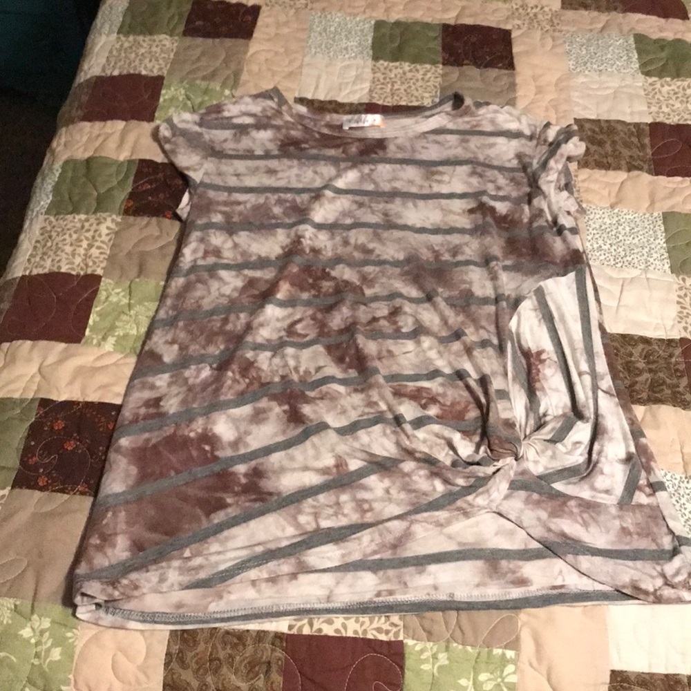 Top with scrunched bottom